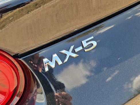 Used 2025 MAZDA MX-5 Miata RF Grand Touring RWD image 14
