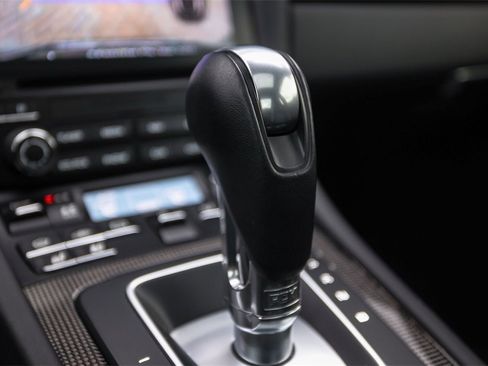 Used 2017 Porsche 911 Turbo S image 31