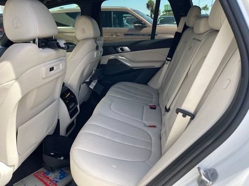 Used 2021 BMW X5 xDrive40i w/ M Sport Package AWD/4WD image 7