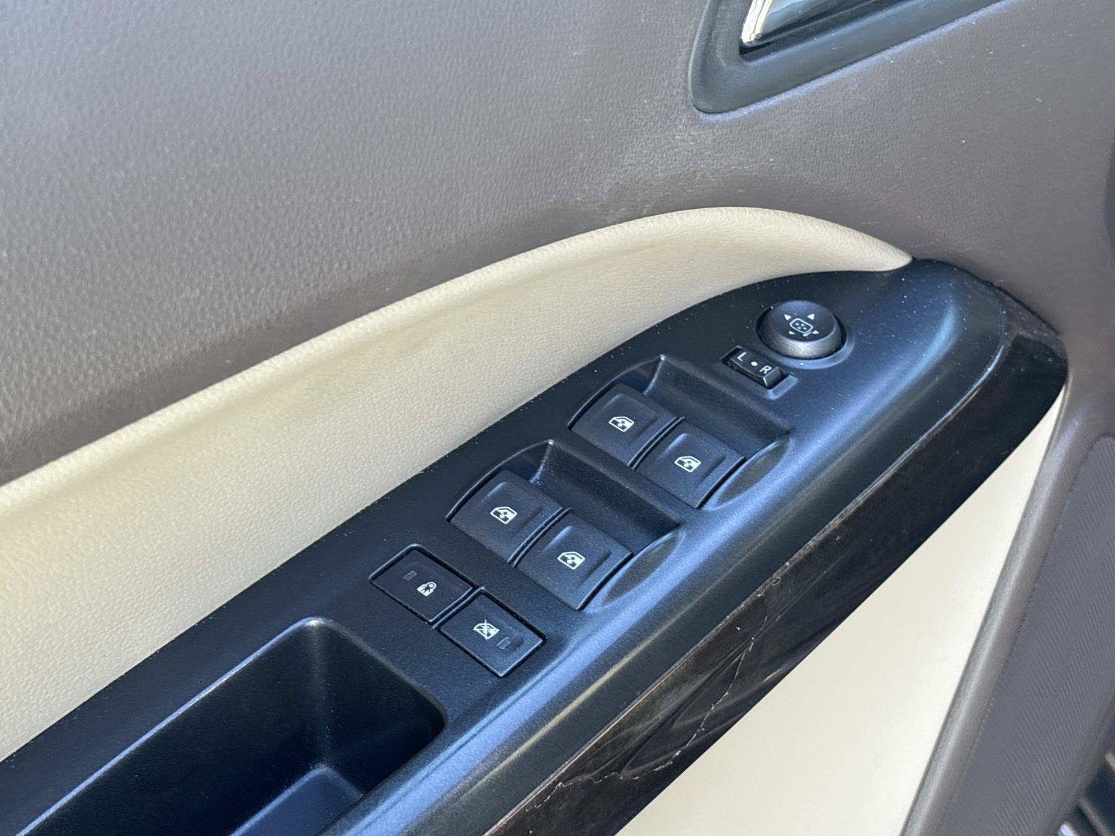 Used 2015 GMC Canyon SLT w/ Driver Alert Package AWD/4WD image 13