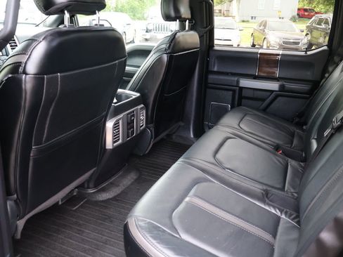 Used 2016 Ford F150 Platinum w/ Equipment Group 701A Luxury AWD/4WD image 14