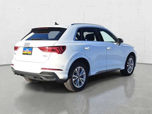 Used 2023 Audi Q3 2.0T Premium image 5