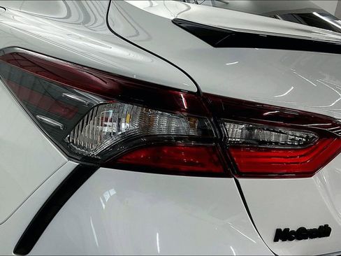 Used 2024 Toyota Camry SE image 33