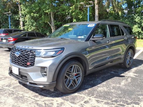 Certified 2025 Ford Explorer ST w/ Sun And Sound Package AWD/4WD image 8