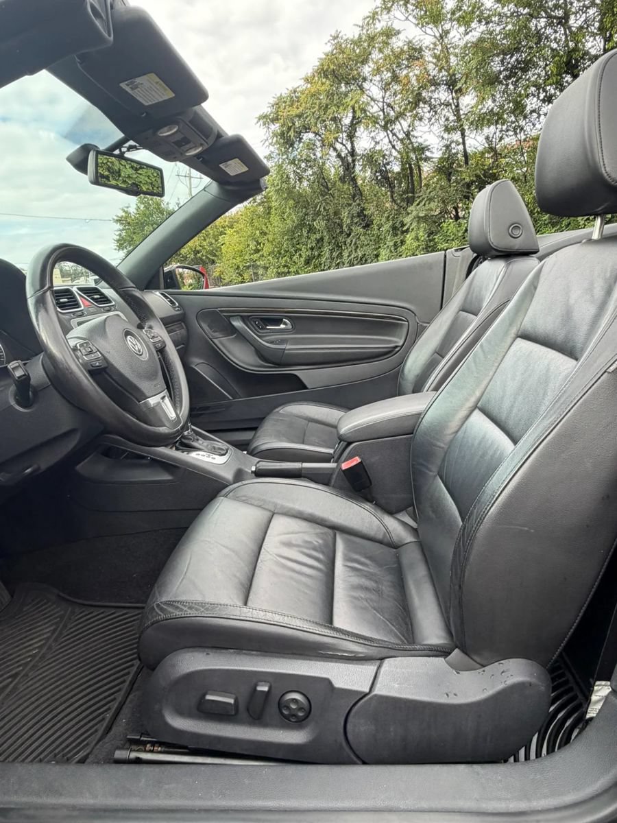 Used 2013 Volkswagen Eos Lux FWD image 17