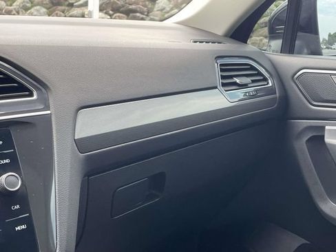 Used 2023 Volkswagen Tiguan SE FWD image 31