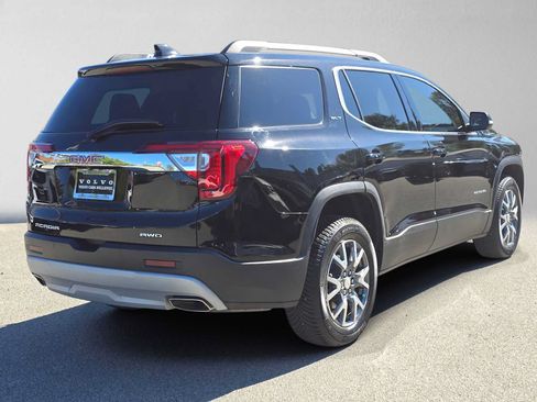 Used 2022 GMC Acadia SLT w/ Technology Package AWD/4WD image 3