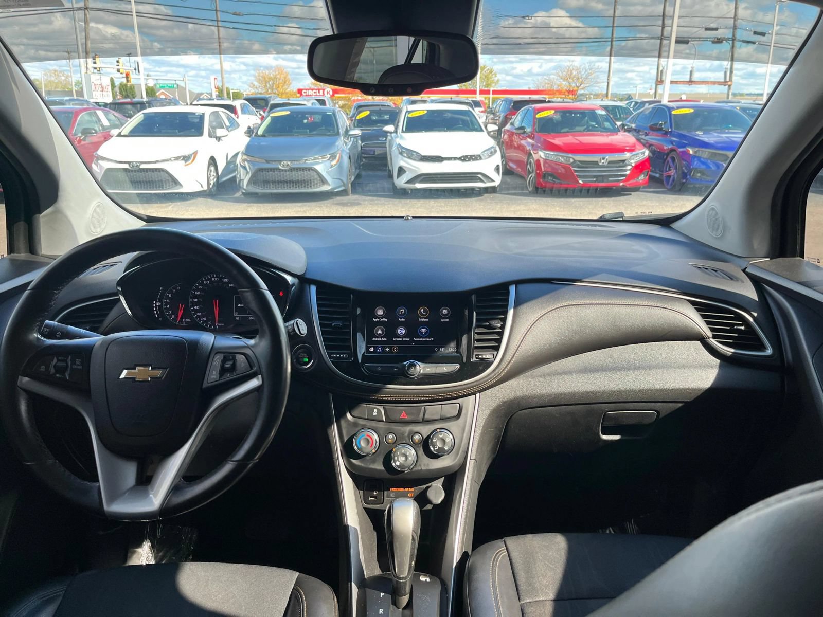Used 2018 Chevrolet Trax LT w/ LT Convenience Package AWD/4WD image 13