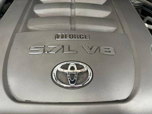 Used 2008 Toyota Tundra 4x4 CrewMax w/ Tow Pkg image 10