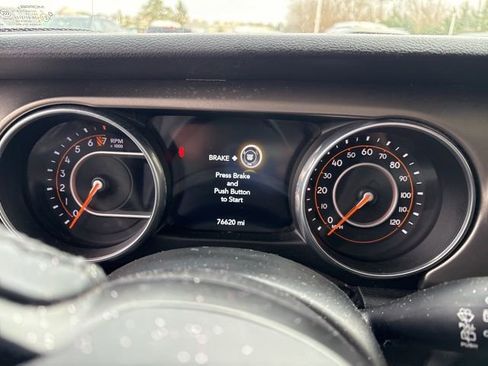 Used 2018 Jeep Wrangler Sport image 9