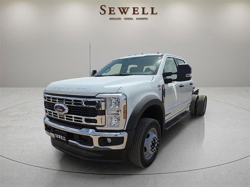 New 2025 Ford F550 XL image 1