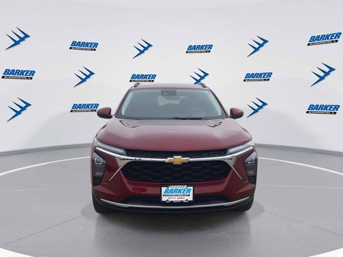Used 2024 Chevrolet Trax LT w/ Driver Confidence Package image 4