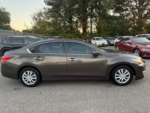 Used 2015 Nissan Altima 2.5 S w/ Power Driver Seat Package image 6