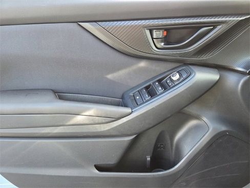 Used 2023 Subaru Crosstrek 2.0i Premium image 16