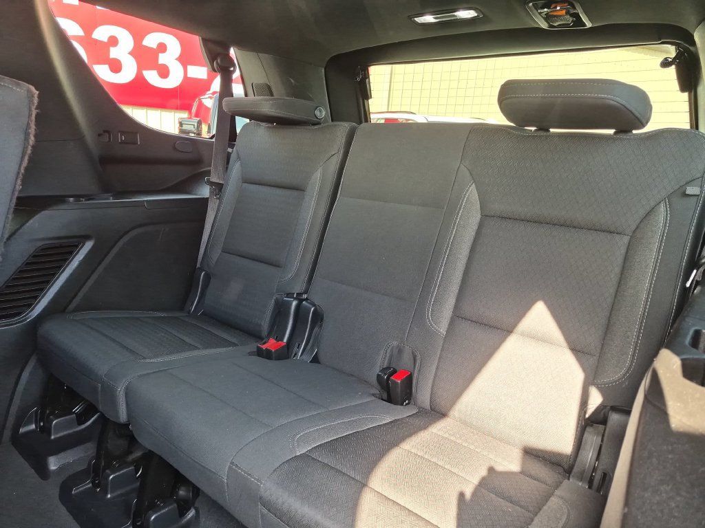 Used 2022 GMC Yukon SLE w/ Gmc Pro Safety Plus Package AWD/4WD image 29
