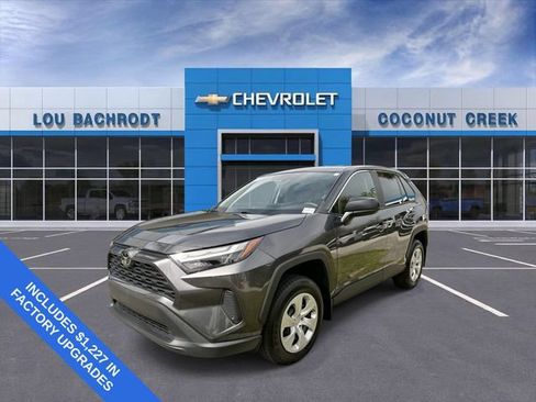 Used 2024 Toyota RAV4 LE FWD image 4