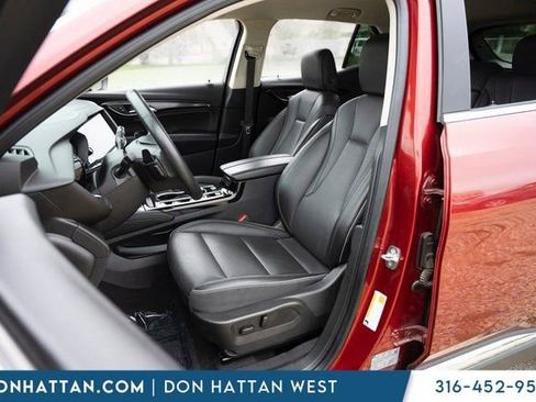 Used 2023 Buick Envision Essence image 4