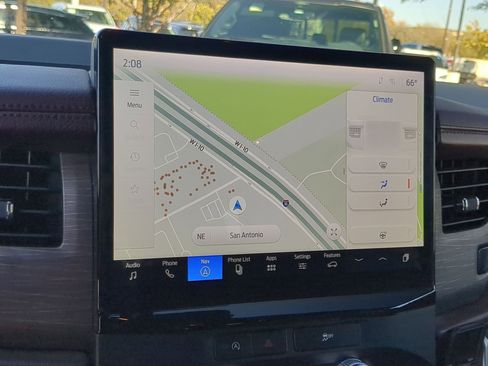 Used 2024 Ford Expedition Limited image 17