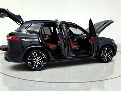 Used 2022 BMW X5 sDrive40i w/ M Sport Package RWD image 19