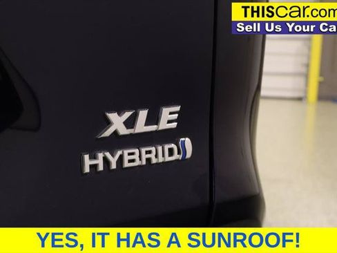 Used 2022 Toyota RAV4 XLE Premium AWD/4WD image 13