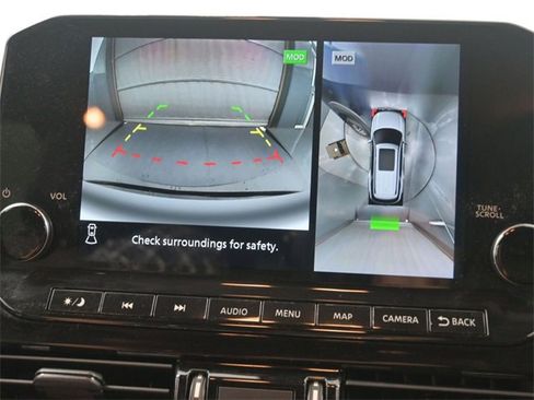 Used 2023 Nissan Pathfinder SL w/ Lighting Package (N92) image 32