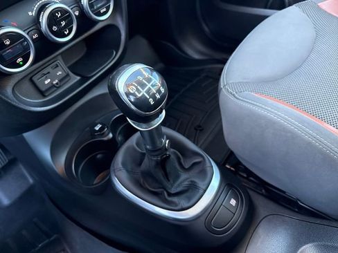 Used 2014 FIAT 500L Trekking w/ Popular Equipment Group image 26