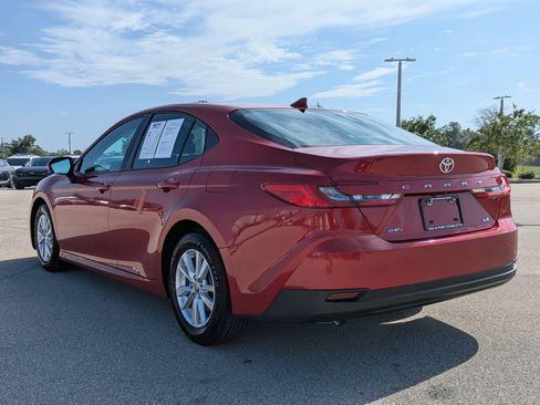 Used 2025 Toyota Camry LE FWD image 7