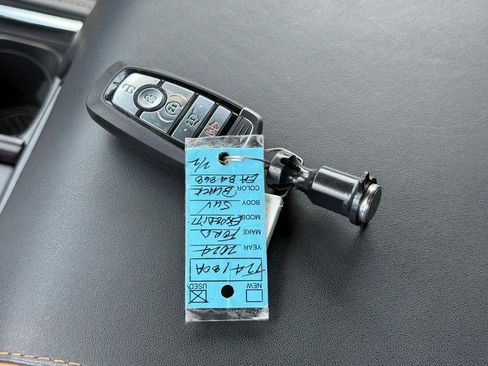 Certified 2024 Ford Expedition Max Platinum image 32