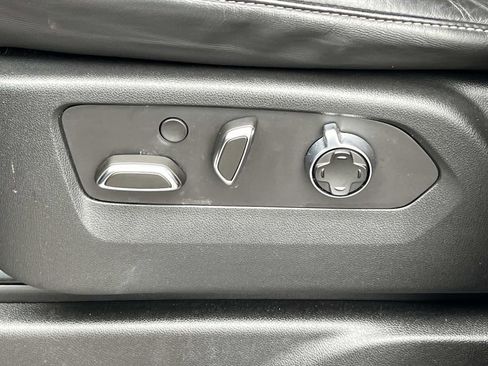 Used 2021 Cadillac Escalade ESV Sport Platinum image 28