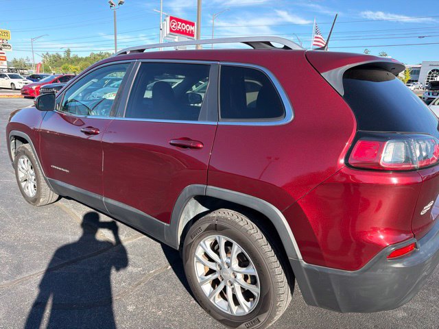 Used 2019 Jeep Cherokee Latitude w/ Cold Weather Group FWD image 6