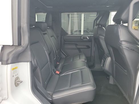 Used 2025 Ford Bronco Outer Banks image 26