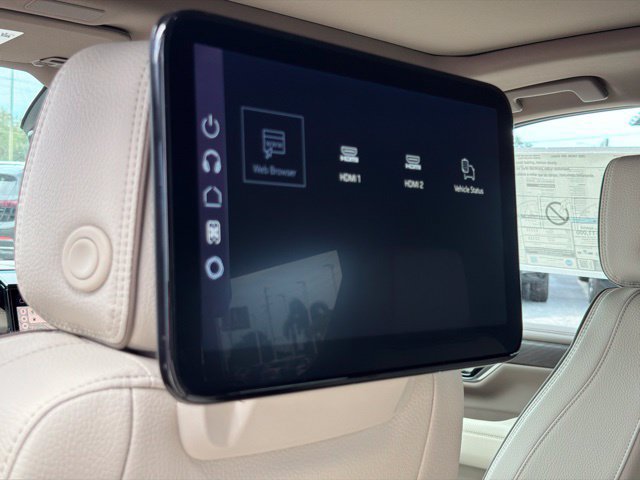New 2026 GMC Yukon Denali w/ Denali Reserve Package AWD/4WD image 17