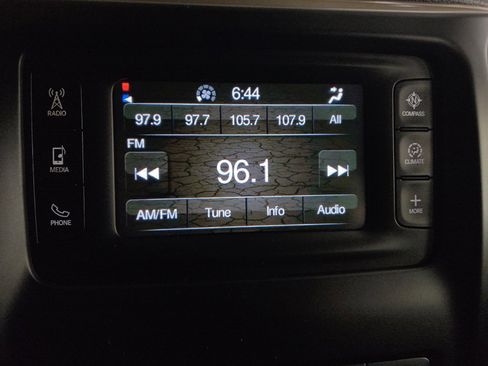 Used 2014 Jeep Cherokee Latitude w/ Cold Weather Group FWD image 25