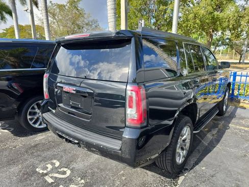 Used 2019 GMC Yukon SLE w/ SLE Value Package image 3