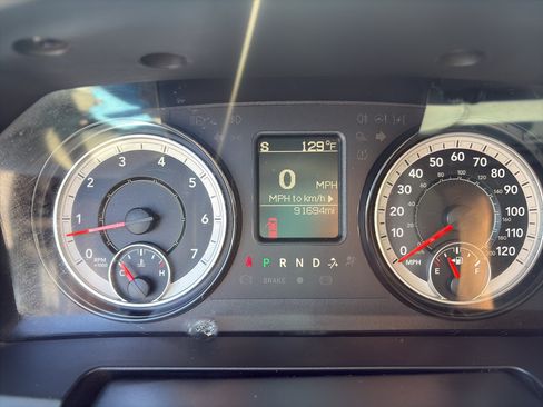 Used 2019 RAM 1500 Classic SLT RWD image 11