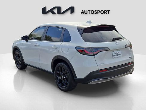 Used 2025 Honda HR-V Sport image 10