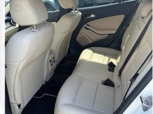 Used 2020 Mercedes-Benz GLA 250 image 4