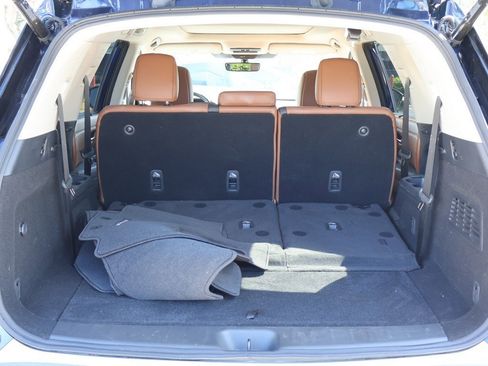 Used 2024 Nissan Pathfinder Platinum w/ Cargo Package image 23