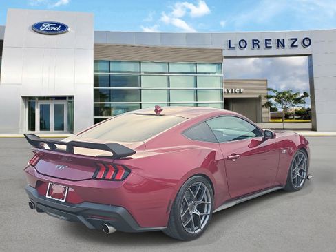 Used 2025 Ford Mustang GT RWD image 4