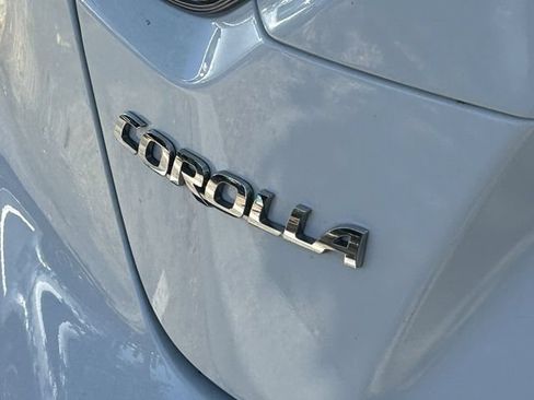 Used 2023 Toyota Corolla LE FWD image 5