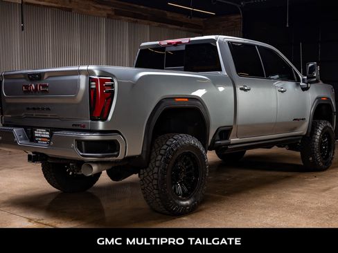Used 2024 GMC Sierra 2500 AT4 w/ Technology Package image 10