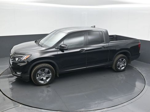 Certified 2025 Honda Ridgeline TrailSport image 12