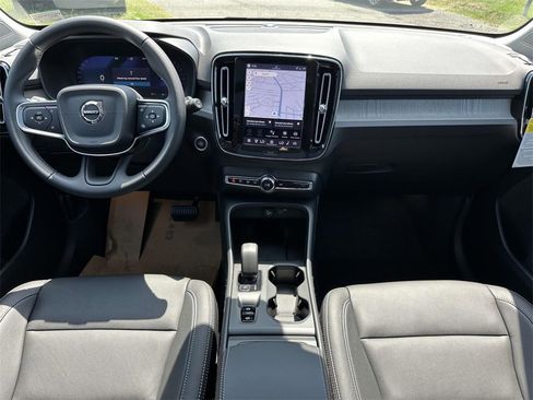 New 2026 Volvo XC40 B4 Plus w/ Climate Package image 2