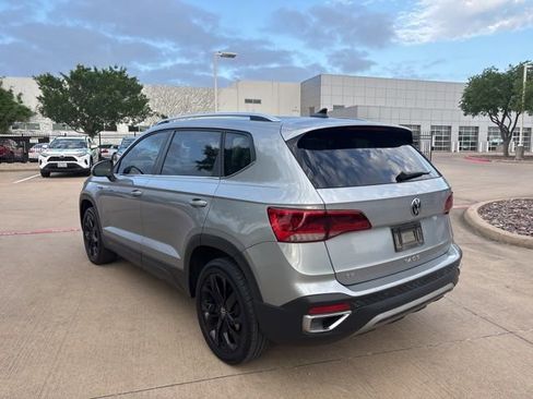 Used 2022 Volkswagen Taos SE image 7
