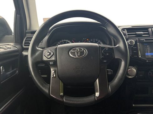 Used 2018 Toyota 4Runner TRD Off-Road Premium AWD/4WD image 12