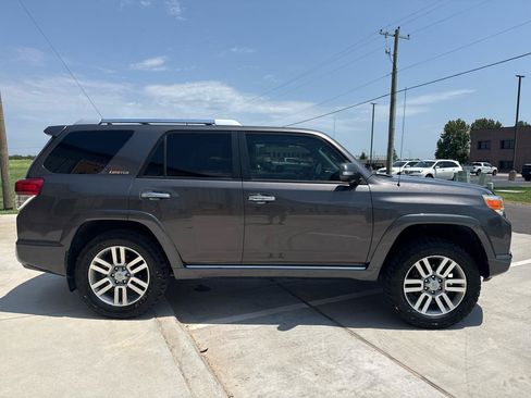 Used 2011 Toyota 4Runner Limited w/ Convenience Pkg AWD/4WD image 10
