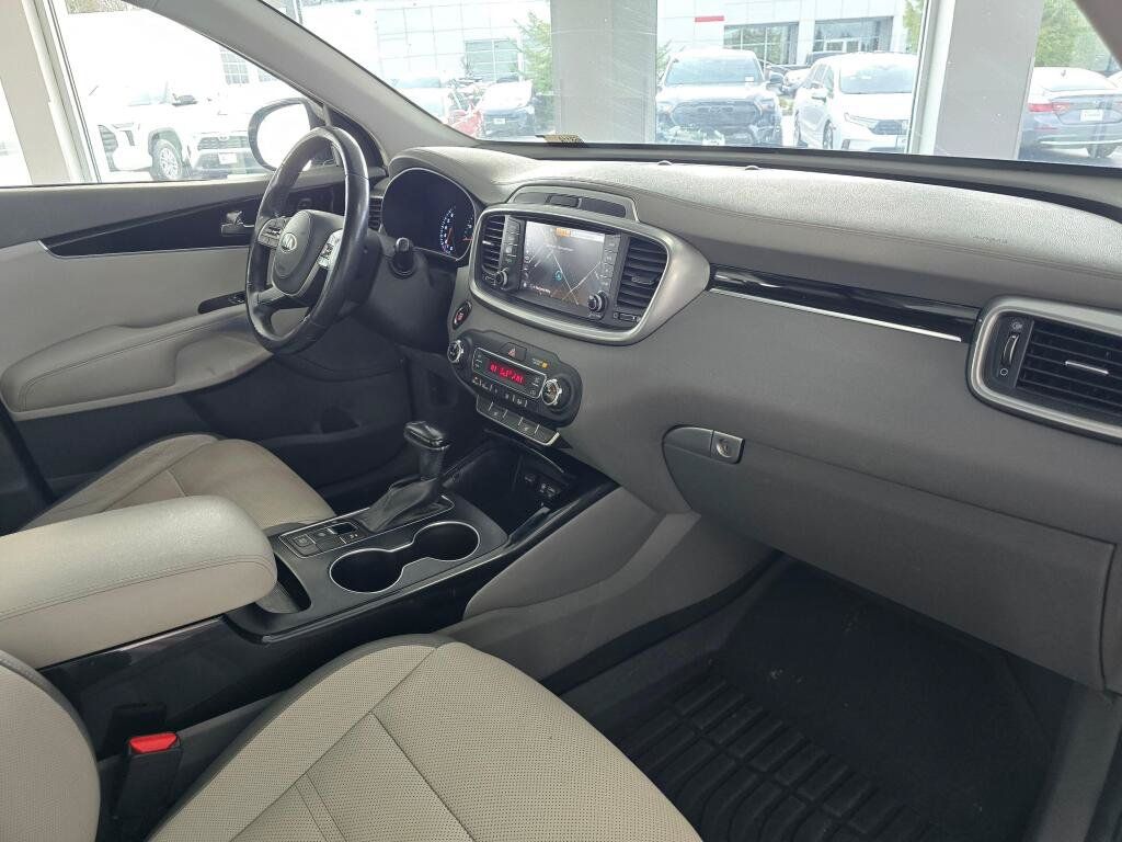 Used 2019 Kia Sorento SX FWD image 47
