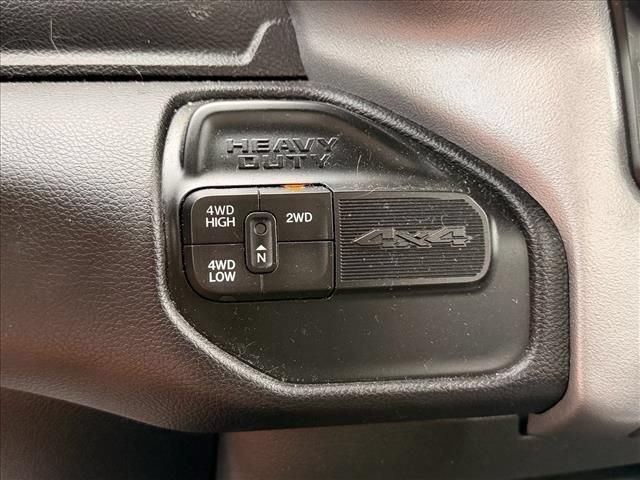 Used 2024 RAM 2500 Big Horn AWD/4WD image 27