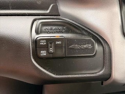 Used 2024 RAM 2500 Big Horn AWD/4WD image 27