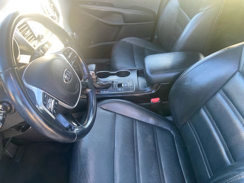 Used 2020 Kia Sorento EX image 11